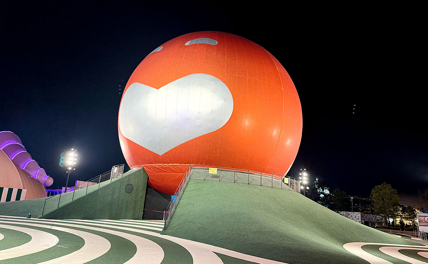 よしもとの巨大ネギは下仁田町へ