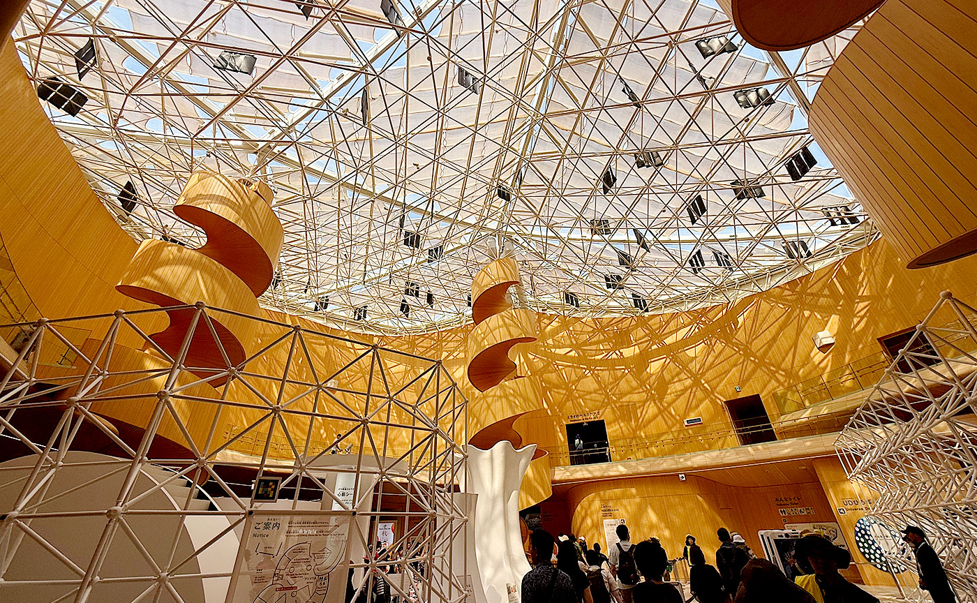 大阪ヘルスケアパビリオンの「カラダ測定ポッド」展開