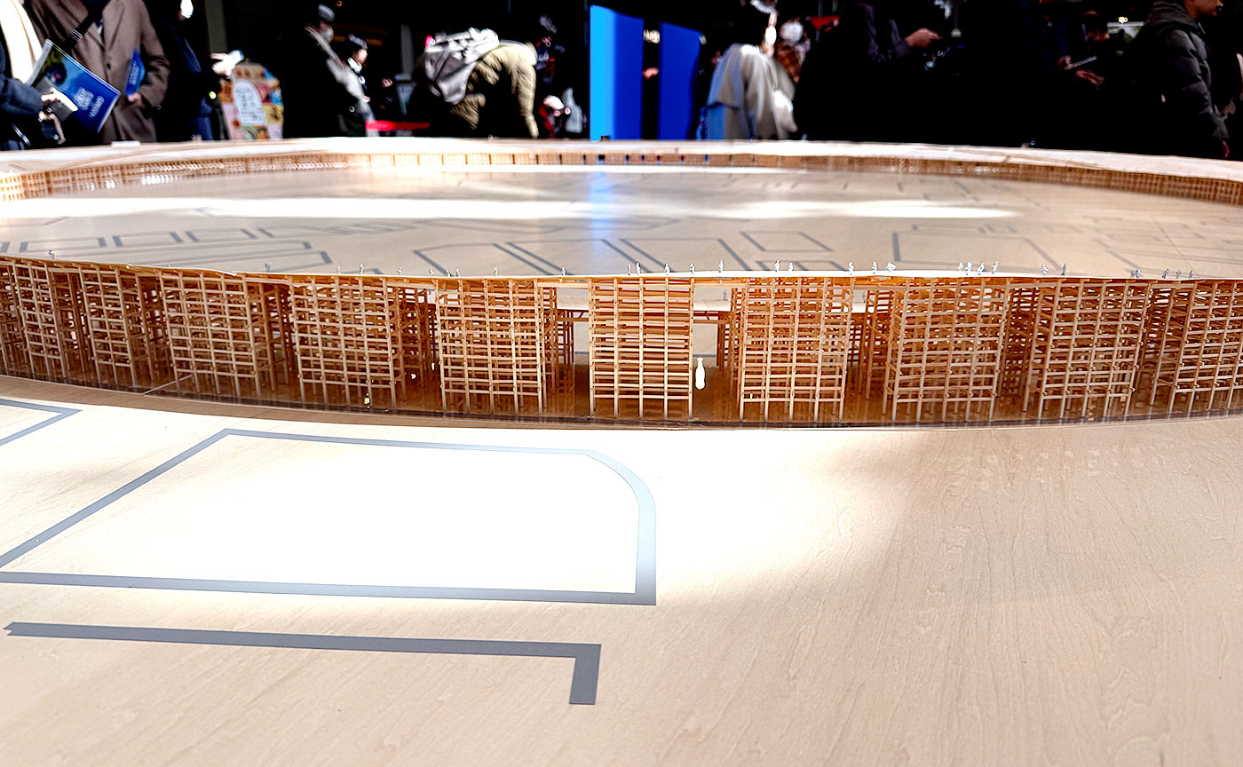 未来につなぐ万博展・東京丸ビル