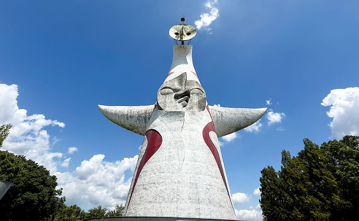 太陽の塔とミャクミャクのコラボ、万博公園