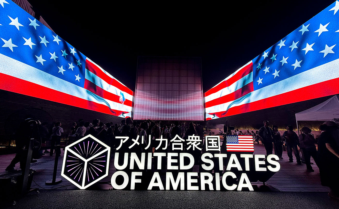 大阪市立科学館にアメリカ館ロケット展示