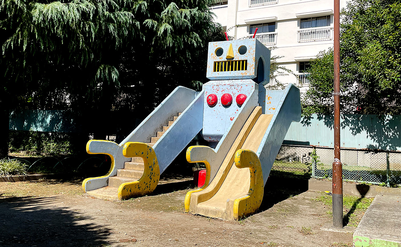 Guardian or Invader? The Enigmatic Robot of Oji 6-Chome Park